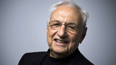 Πέθανε ο «σταρ της αρχιτεκτονικής» Frank Gehry, πρωτοπόρος του κινήματος της αποδόμησης