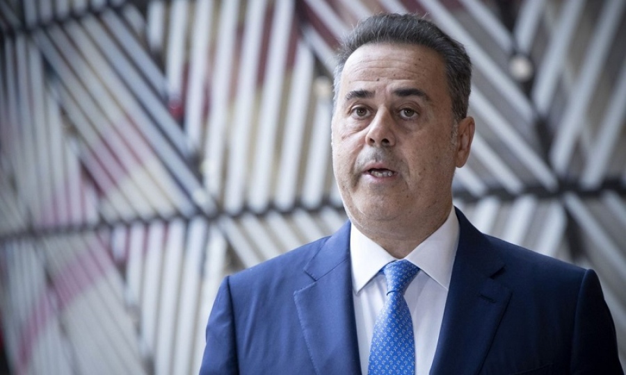 Παπασταύρου εναντίον Ανδρουλάκη: Στρεβλώνει την αλήθεια για την οριοθέτηση οικισμών