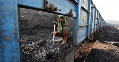 Ινδία: Εκτοξεύτηκαν οι εισαγωγές φθηνού ρωσικού άνθρακα ακυρώνοντας τις κυρώσεις της Δύσης στα ορυκτά καύσιμα