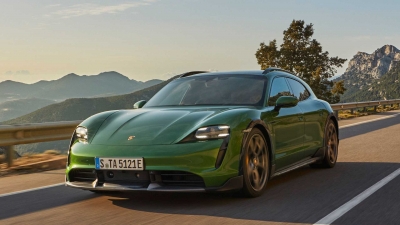 Στην Porsche Taycan Cross Turismo αρέσει να σκονίζεται!