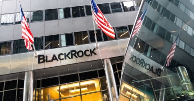 Η BlackRock σχεδιάζει να προσφέρει επενδυτικές υπηρεσίες για κρυπτονομίσματα