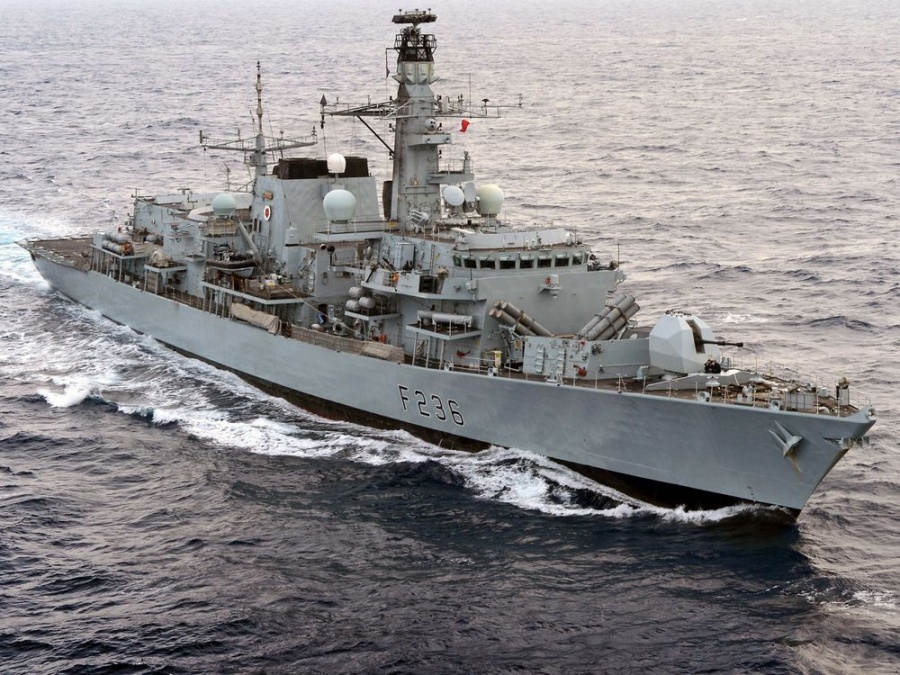 Νέο επεισόδιο στον Κόλπο - Ιρανικά σκάφη «παρενόχλησαν» βρετανικό τάνκερ