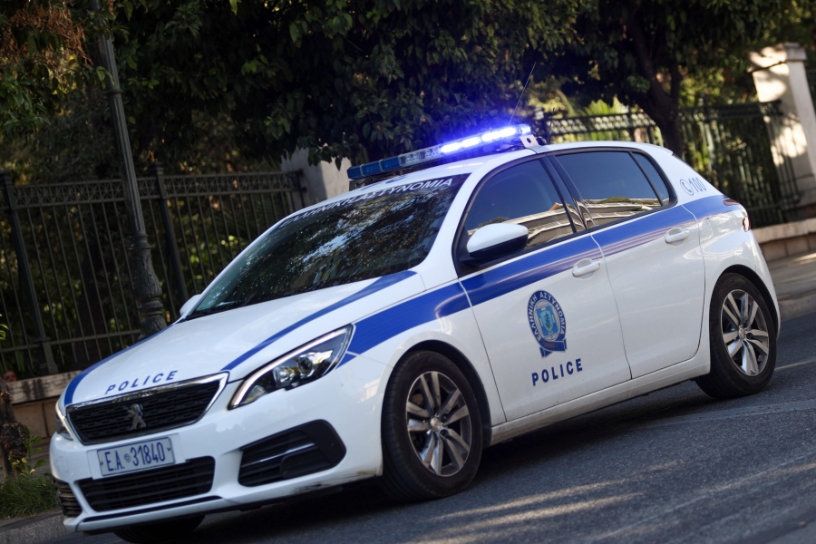 Τρόμος σε λεωφορείο στη Λεωφόρο Μαραθώνος: Άνδρας απειλούσε με μαχαίρι επιβάτες