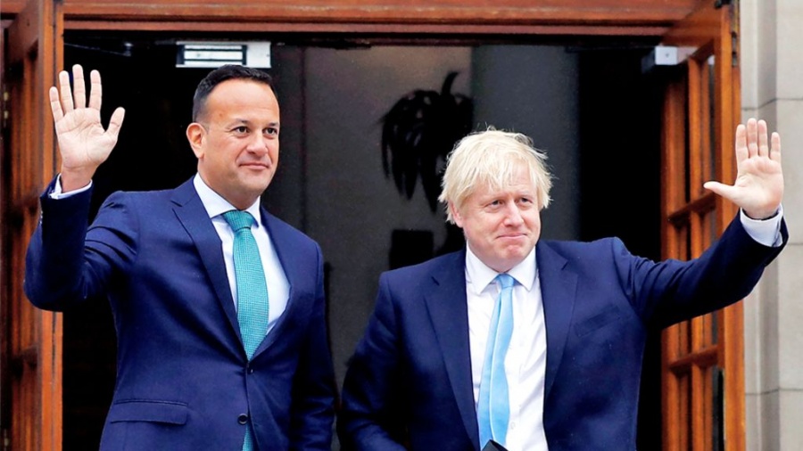 Johnson - Varadkar θα αποκαταστήσουν την αποκεντρωμένη κυβέρνηση στη Β. Ιρλανδία