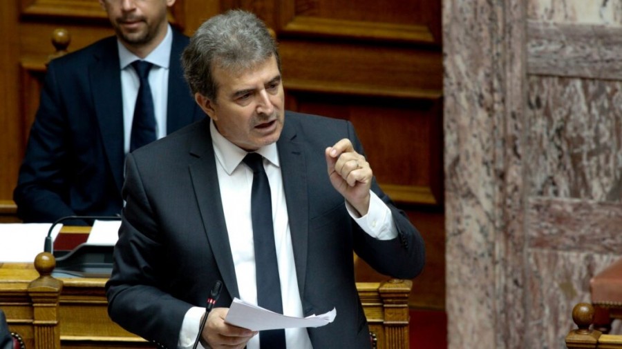 Χρυσοχοΐδης: Δεν θα κυκλοφορεί κανείς μετά τις 22:00 παραμονή και ανήμερα των Χριστουγέννων