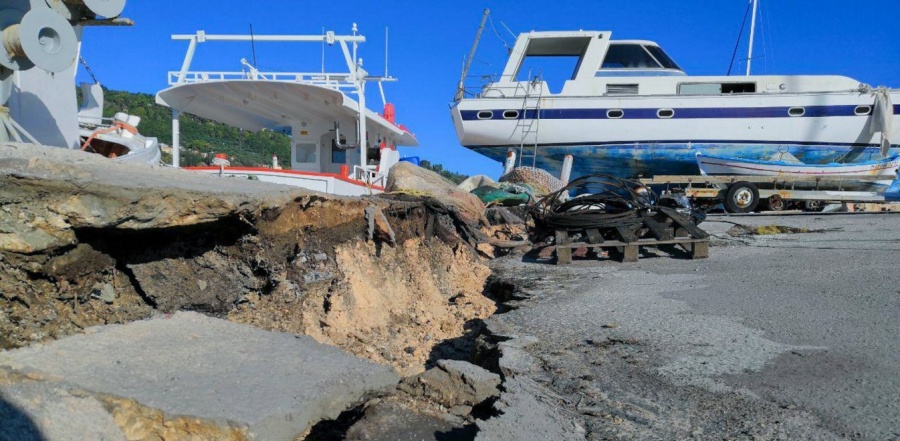 Σε κατάσταση έκτακτης ανάγκης κηρύχθηκε η Ζάκυνθος μετά τον ισχυρό σεισμό των 6,4 ρίχτερ