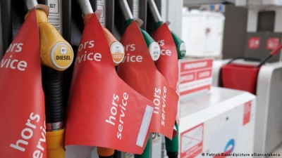 Γαλλία: Χάος στα βενζινάδικα