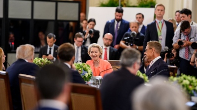 Οι Δυτικοί ηγέτες επέμειναν στις εγγυήσεις ασφαλείας για την Ουκρανία