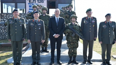 Πάσχα στο επιτηρητικό φυλάκιο «126» στον Έβρο για τον Δένδια: Υπερηφάνεια για τις Ένοπλες Δυνάμεις