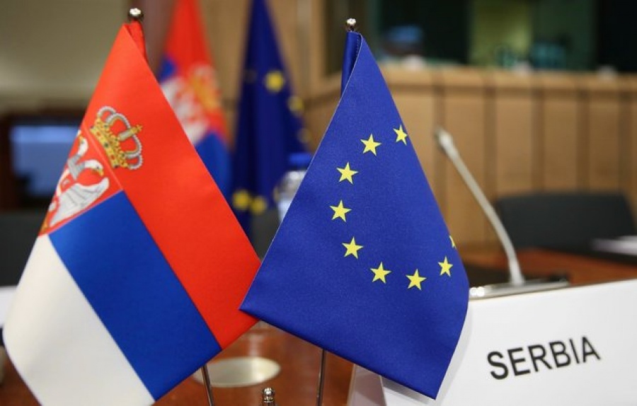 Αύξηση του ευρωσκεπτικισμού στη Σερβία – Δημοφιλής ο Putin