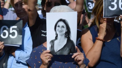 Σε δίκη τρεις ύποπτοι για τον φόνο της δημοσιογράφου στη Μάλτα