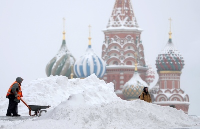 Βαρύς χειμώνας στη Ρωσία: Xιονοθύελλες έχουν καλύψει τη Μόσχα - Ρεκόρ χιονιού - Προβλήματα στις πτήσεις