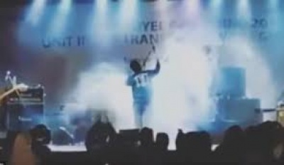 Τσουνάμι στην Ινδονησία: Τεράστιο κύμα «εξαφανίζει» μουσικό συγκρότημα