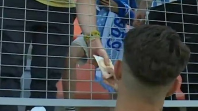 Παίκτης της Malaga ζήτησε 50 ευρώ από φίλαθλο για να του δώσει τη φανέλα του