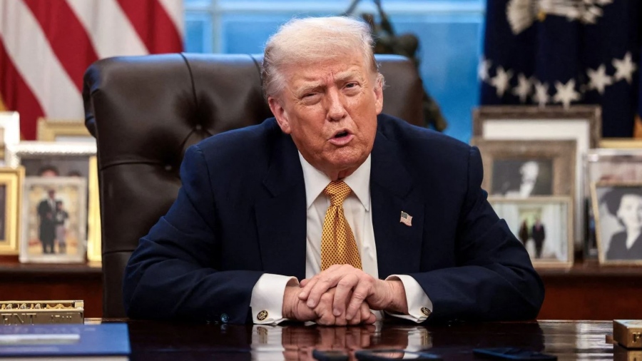 Κατρακυλά ο Trump: Δεν μπορεί να βρει ούτε... εκπρόσωπο Τύπου για τον Λευκό Οίκο