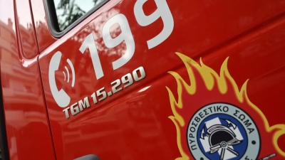 Φωτιά στην Πάρο - Καίει κοντά σε σπίτια - Στάλθηκε μήνυμα 112 - «Σηκώθηκαν» ελικόπτερα