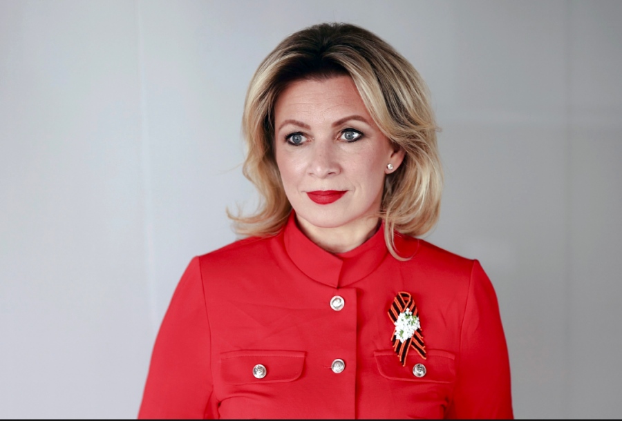 Κόλαφος Zakharova κατά Macron: Χυδαίο ψέμα ότι ο Vladimir Putin δεν ήθελε ειρήνη στη Ουκρανία – Απόδειξη οι συμφωνίες του Minsk