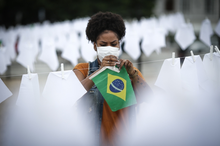 Βραζιλία: Τέταρτη δόση του εμβολίου για τους ανοσοκατεσταλμένους, προτείνει το υπουργείο Υγείας