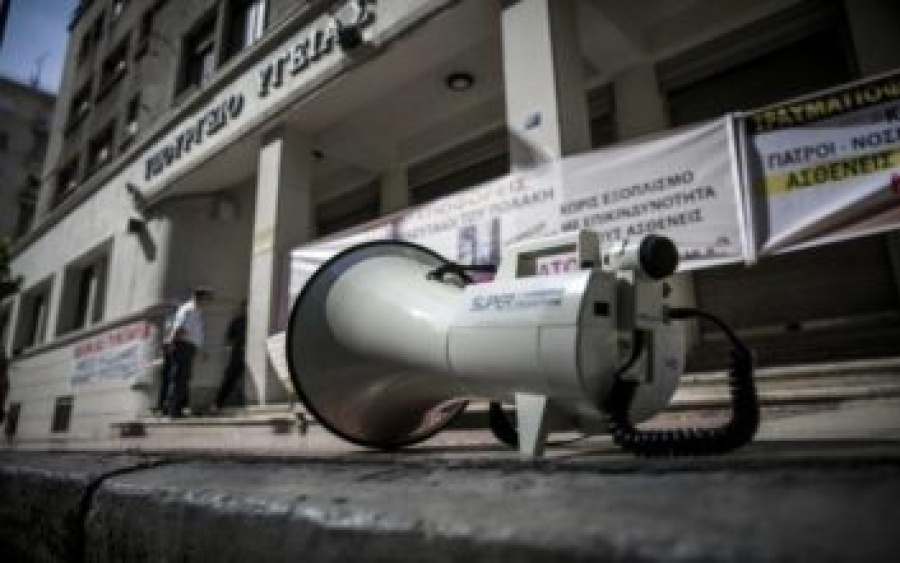 Σε πεντάωρη στάση εργασίας σήμερα Παρασκευή 1/2 οι τραυματιοφορείς – Στηρίζει η ΠΟΕΔΗΝ