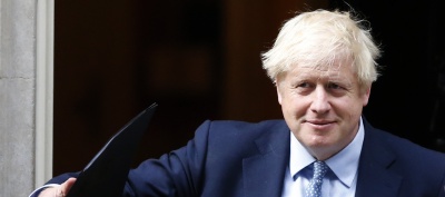 O Boris Johnson δεν παραιτείται ακόμη κι αν απορριφθεί η κυβερνητική του ατζέντα