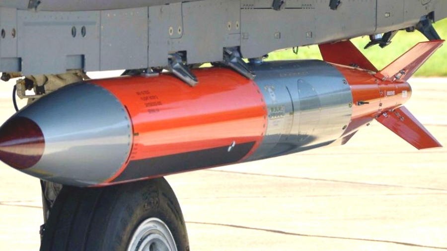 Το B-2 Stealth Bomber γίνεται το πρώτο μαχητικό αεροσκάφος με «θανατηφόρα» πυρηνικά B61-12
