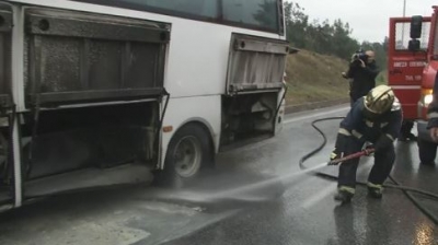 Θεσσαλονίκη: Φωτιά σε λεωφορείο με παιδιά στην Περιφερειακή Οδό