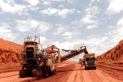 Η φωτιά είναι εχθρός των μεταλλείων – Τι λένε στελέχη της αγοράς για τη φωτιά στα Γεράνεια όρη και τον βωξίτη