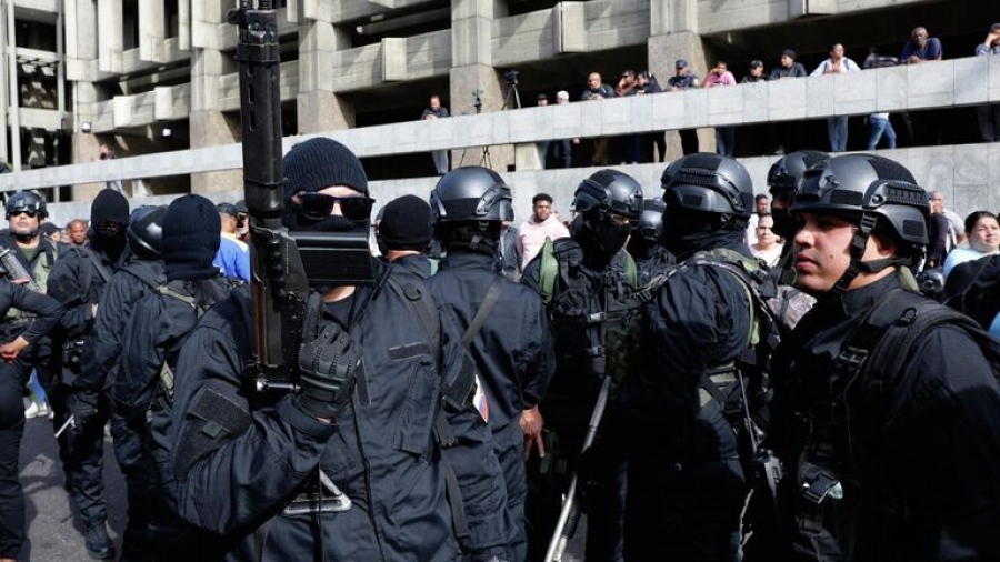 Ραγδαίες εξελίξεις: H Βενεζουέλα κήρυξε επιστράτευση, σοκ στις ΗΠΑ - «Κάτω τα χέρια από τα πετρέλαια μας» - Η ακρόαση Maduro