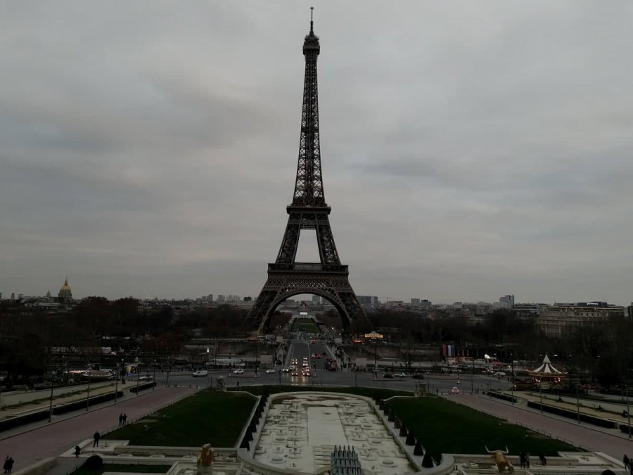 Σβήνουν τα φώτα στον Πύργο του Άιφελ εις ένδειξη πένθους για τον Jacques Chirac