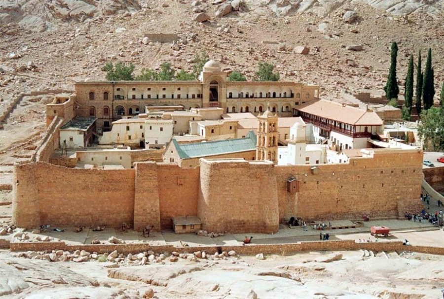 Corriere della Sera: Ο Μητσοτάκης έδωσε τη Μονή Σινά για την ηλεκτρική διασύνδεση με Αίγυπτο – Θα γίνει τουριστικό θέρετρο