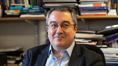 Μόσιαλος για παράλλαξη Δέλτα: Δεν είναι επαρκές τείχος ανοσίας με εμβολιασμένο το 75% του πληθυσμού