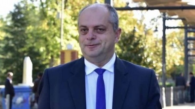 Καταδικάζει η ΝΔ τους βανδαλισμούς στο πολιτικό γραφείο του Βουλευτή Λάρισας Χρήστου Καπετάνου