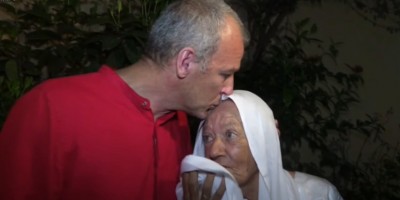 Sophie Petronen: Αφέθηκε ελεύθερη η 75χρονη τελευταία Γαλλίδα όμηρος στον κόσμο