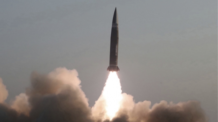 Β. Κορέα: Δοκίμασε κατευθυνόμενο, τακτικό πύραυλο με κινητήρα στερεού καυσίμου
