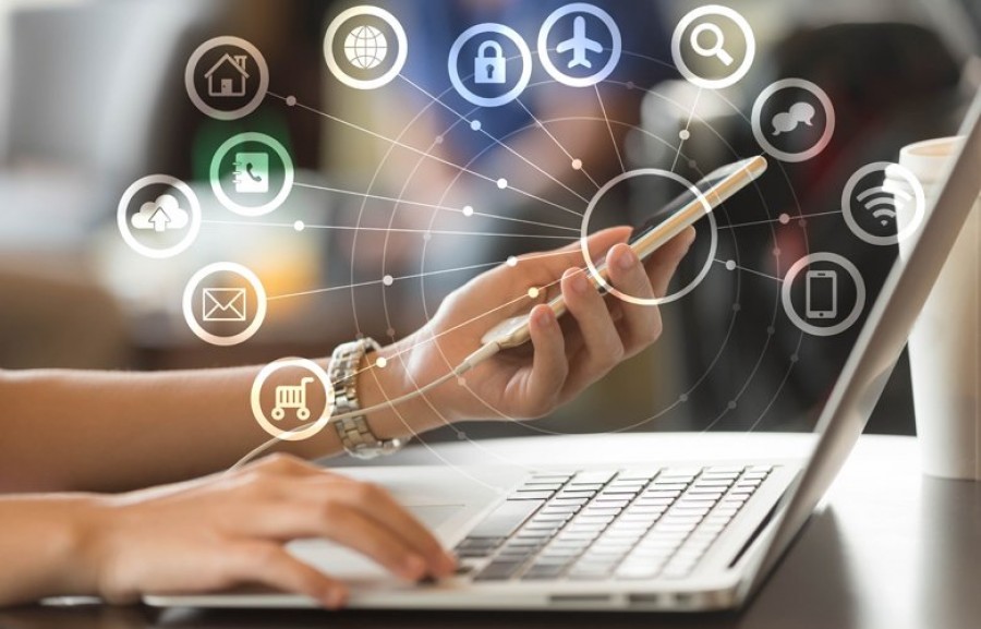 Γερμανία - Η διπλή παγίδα της τηλεργασίας: Ο έλεγχος του εργοδότη, το άγχος του εργαζόμενου