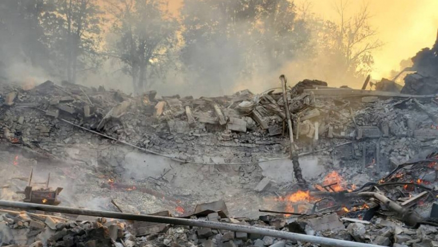 Ουκρανία: Νεκροί και οι 60 αγνοούμενοι στο βομβαρδισμένο σχολείο στο Luhansk