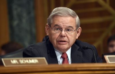 Menendez (Γερουσιαστής ΗΠΑ): Εξωφρενικό το μνημόνιο Τουρκίας - Λιβύης για τις ΑΟΖ