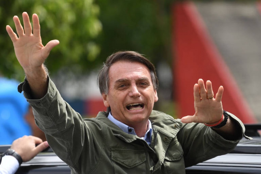 Βραζιλία: Ο Bolsonaro αφήνει ανοικτό το ενδεχόμενο εγκατάστασης αμερικανικών στρατιωτικών βάσεων στη χώρα του