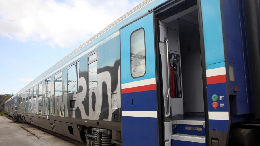 ΤΡΑΙΝΟΣΕ για καθυστερήσεις σε δρομολόγια λόγω πυρκαγιών: Σοβαρά προβλήματα σε υποδομές