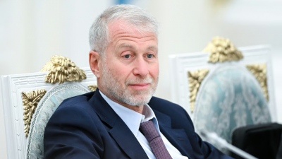 Βόμβα στην Κύπρο με τον Abramovich: Η αστυνομία διερευνά δισεκατομμύρια, ύποπτα έγγραφα και offshore – Αποκαλύψεις σοκ