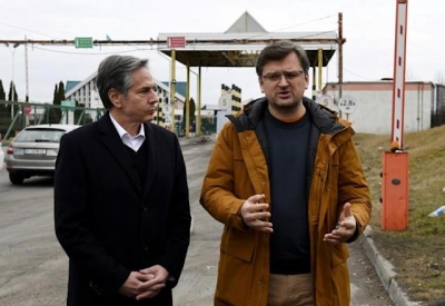 Kuleba – Blinken: Μαχητικά αεροσκάφη και συστήματα αντιαεροπορικής άμυνας ζητεί επειγόντως η Ουκρανία