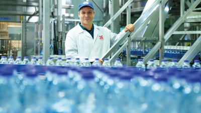 Coca-Cola Τρία Έψιλον: Επενδύσεις 17 εκατ. ευρώ έως το 2025 στο εργοστάσιο Φυσικού Μεταλλικού Νερού ΑΥΡΑ στο Αίγιο