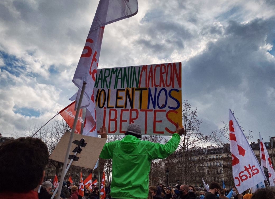 Γαλλία: Διαδηλώσεις κατά του νόμου για την ασφάλεια, παρά τα δρακόντεια μέτρα