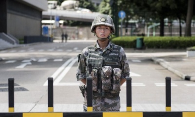 Χονγκ Κονγκ: «Κόκκινο πανί» για τους διαδηλωτές η παρουσία του κινεζικού στρατού
