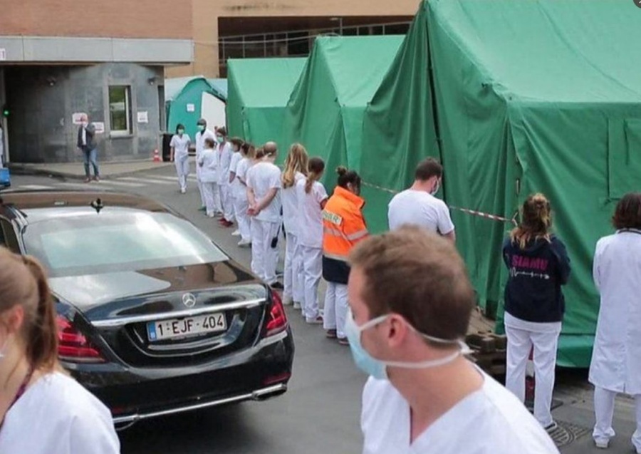 Βέλγιο: Γιατροί και νοσηλευτές αποδοκίμασαν με «ψυχρή» υποδοχή την πρωθυπουργό Sophie Vilmes