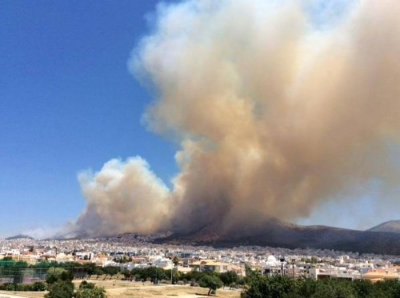 Πυρκαγιά στη Γλυφάδα:  Εκκένωση της περιοχής Πανόραμα ζήτησε ο δήμαρχος Βάρης-Βούλας-Βουλιαγμένης