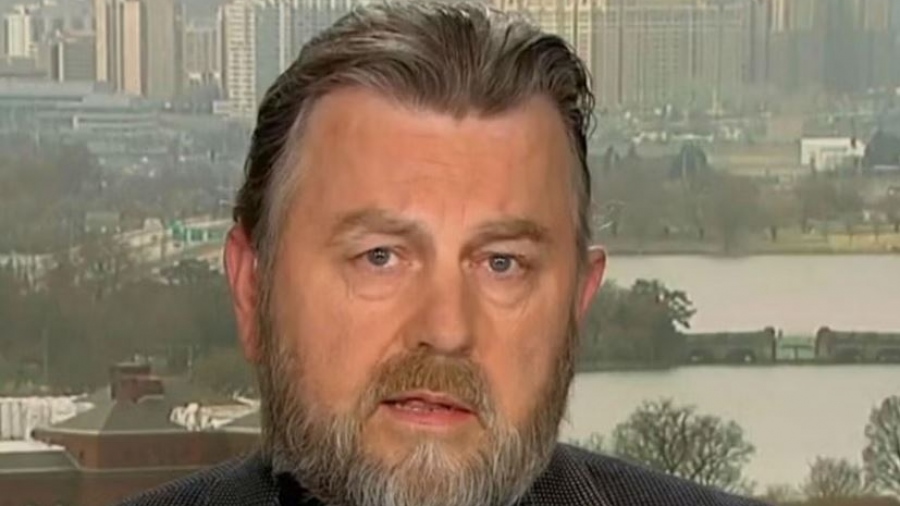 Larry Johnson (πρώην CIA): Οι Ρώσοι χτυπώντας την Ουκρανία καταστρέφουν τα όπλα του ΝΑΤΟ… γίνονται σκόνη