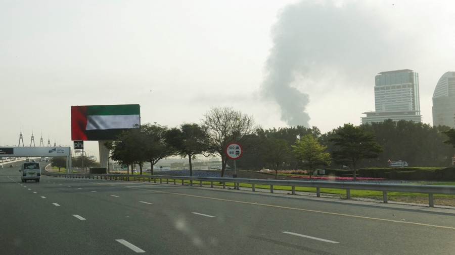 Ένας νεκρός και 4 τραυματίες από συντρίμμια βλήματος στο Abu Dhabi