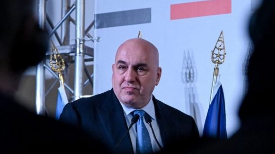 Ο Ιταλός υπουργός Άμυνας, Guido Crosetto, έφυγε από το Ντουμπάι, εγκαταλείποντας την οικογένειά του