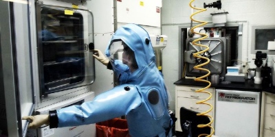 Αποκάλυψη: Τα επικίνδυνα βιολογικά εργαστήρια των ΗΠΑ σε Ασία – Αφρική και το ξέσπασμα του ιού Ebola